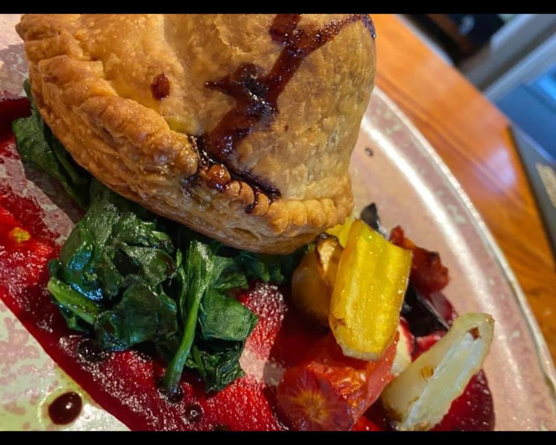 The Rose & Crown Farmhouse Kitchen Nympsfield Dış mekan fotoğraf