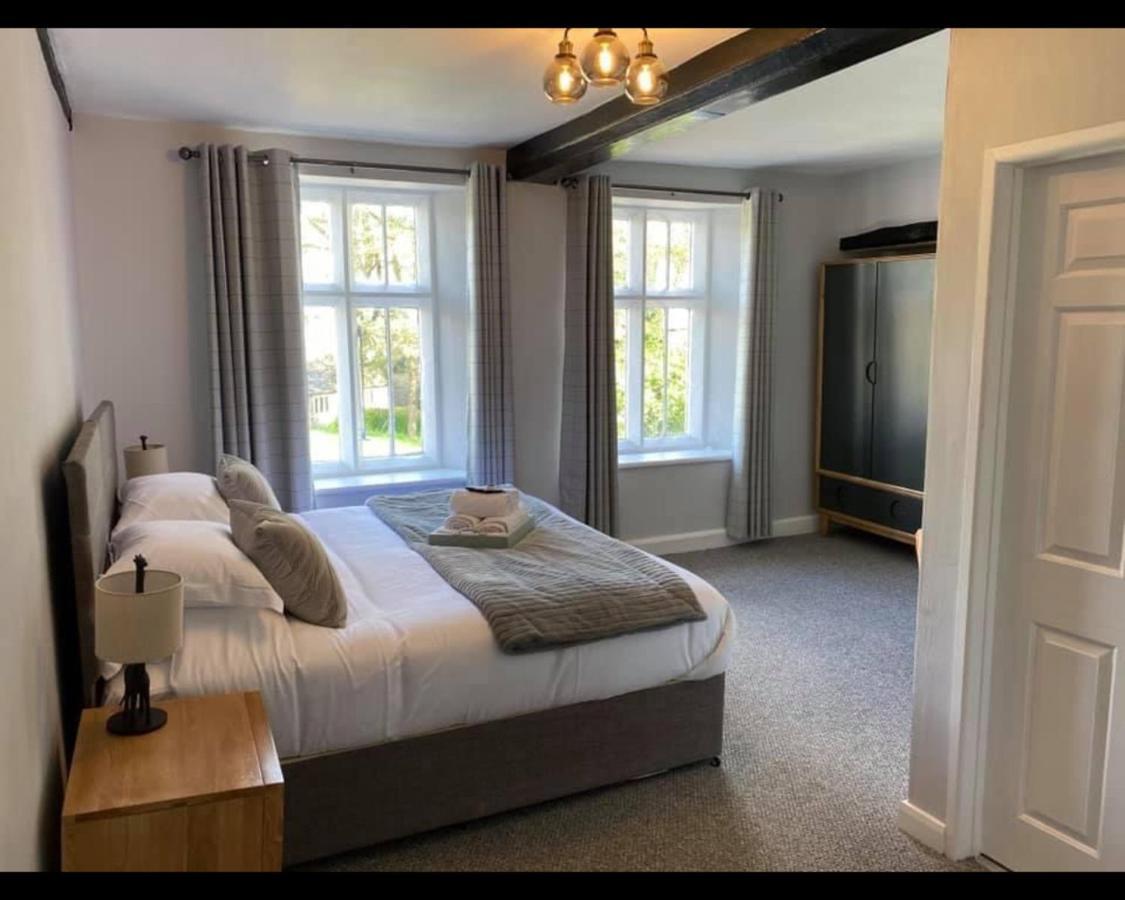 The Rose & Crown Farmhouse Kitchen Nympsfield Oda fotoğraf